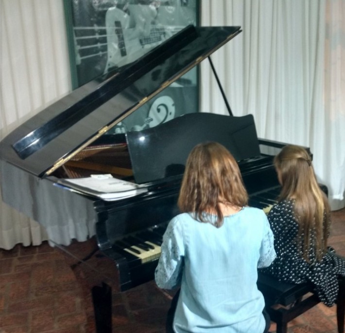 Postagem de Escola de Música Josélia Ferla